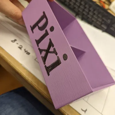 Chân Đựng Pixi Lớn Hơn