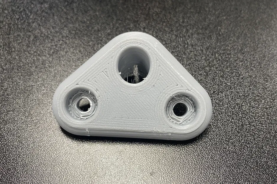 Chốt Giữ Kính Che Nắng Xe Subaru - Image 3