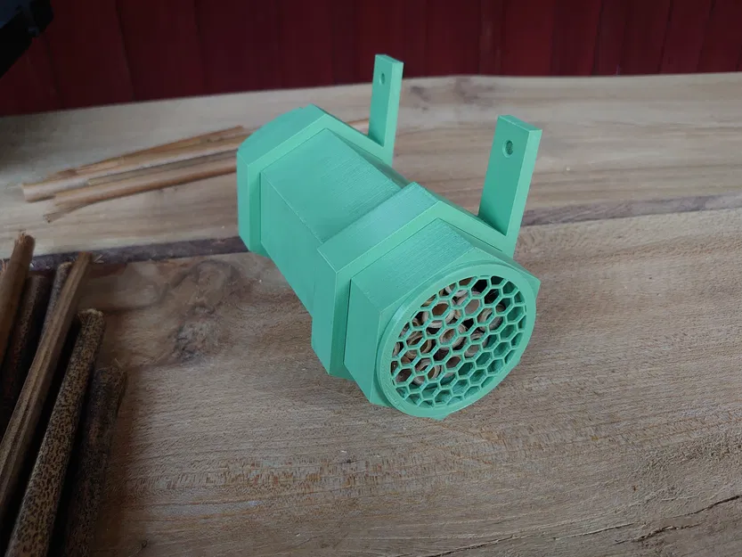 Tổ Ong Đơn Độc - Image 3