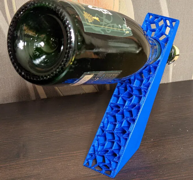 Giá Đỡ Chai Sâm Panh Hoa Văn Penrose - Image 3