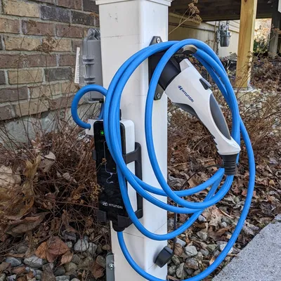 Giá Treo Sạc Xe Điện OEM Hyundai/Kia Cấp 1