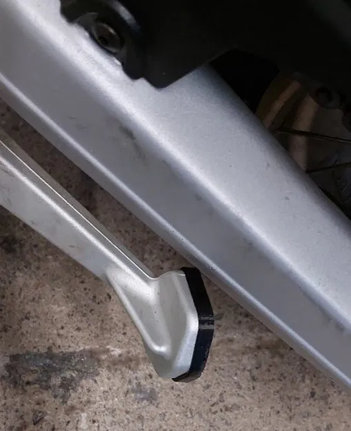 Miếng đệm chân chống cho Aprilia Tuareg 660 - Image 4