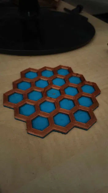 Móc khóa tổ ong - Image 1