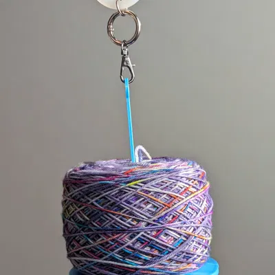 Cái Giữ Cuộn Len Đeo Tay