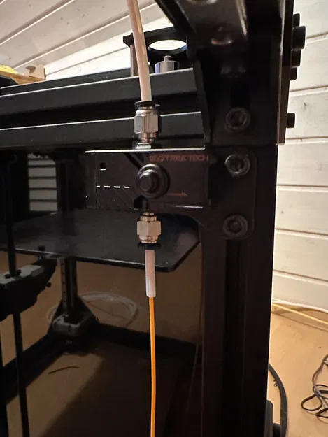 Giá đỡ Cảm biến Filament BTT SFS V2 cho V-Core 3.1 hoặc thanh nhôm 3030 - Image 1