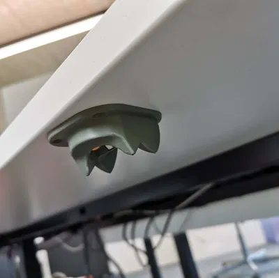 UnderTable - Dụng Cụ Mở Nắp Chai