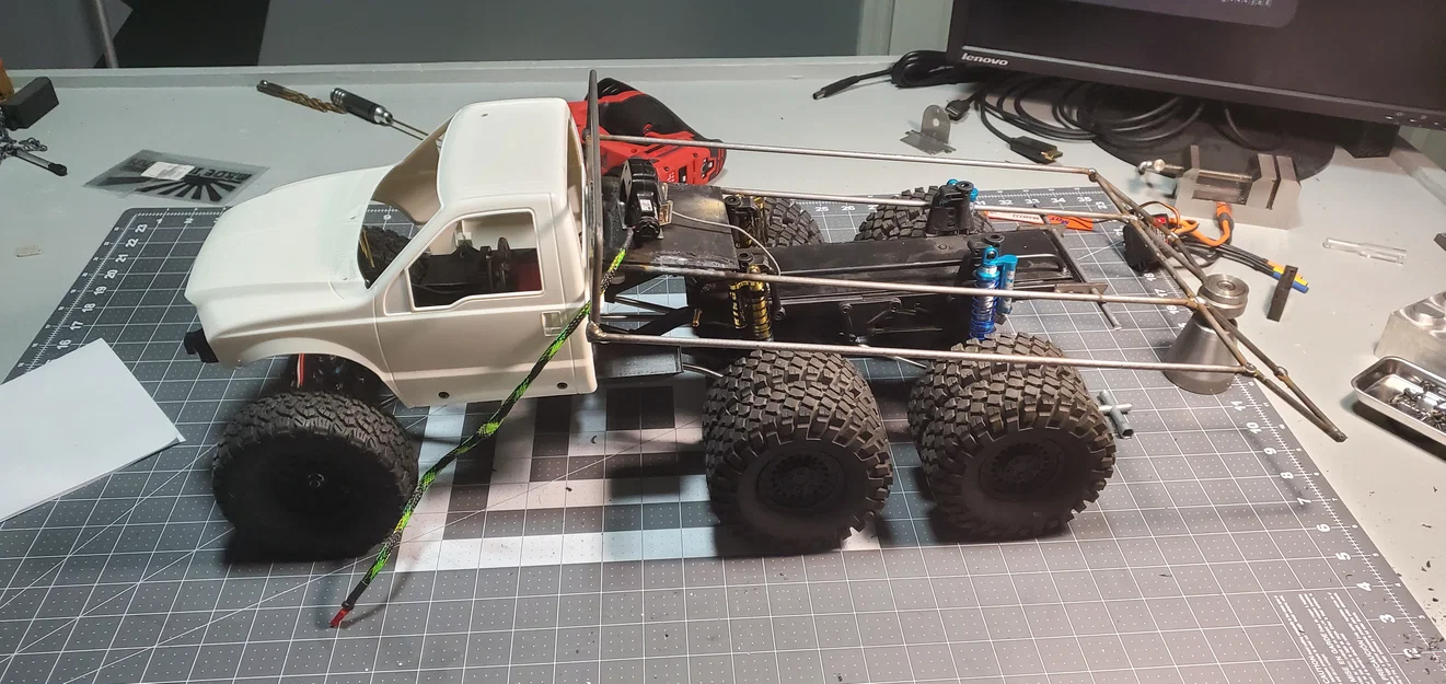 Bộ trượt gắn body Tamiya cho Axial SCX10.2 - Image 1