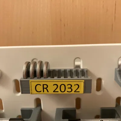 Giá đỡ pin CR2032 cho Tấm peg Ikea Skadis