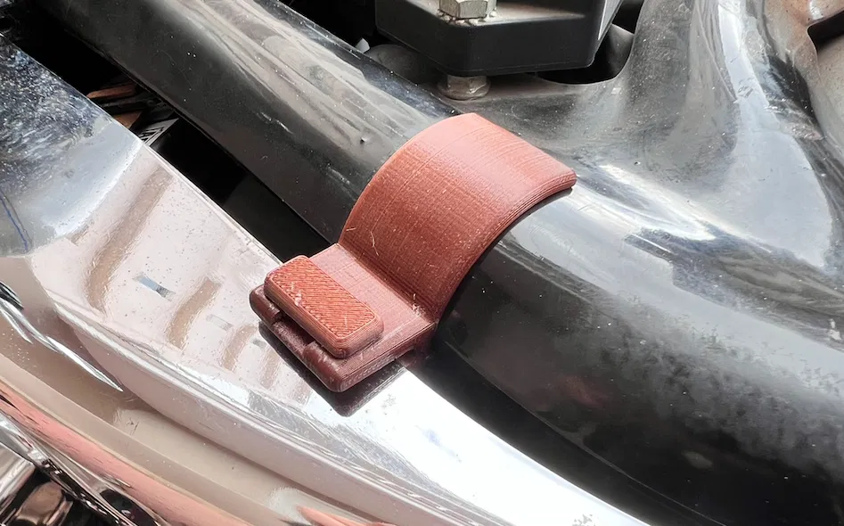 Kẹp nắp bình ắc quy sau Harley Davidson Sportster (Mrk 1.8) - Image 6