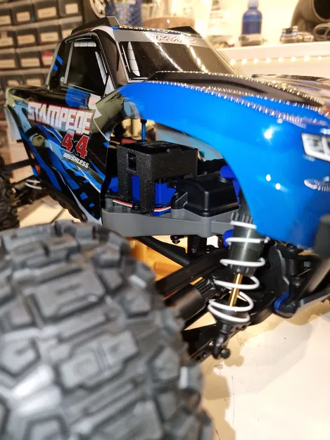 Đế Gắn SkyRC GSM020 Cho Traxxas Stampede BL-2s và Hoss 4x4 - Image 4