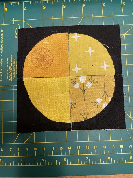 Khuôn Cắt Vải Khối "Drunkard's Path" - Image 1