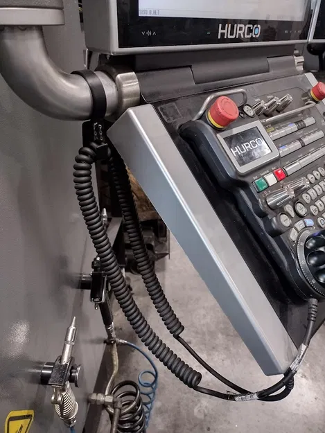Móc Giữ Dây Điều Khiển Máy Hurco - Image 1
