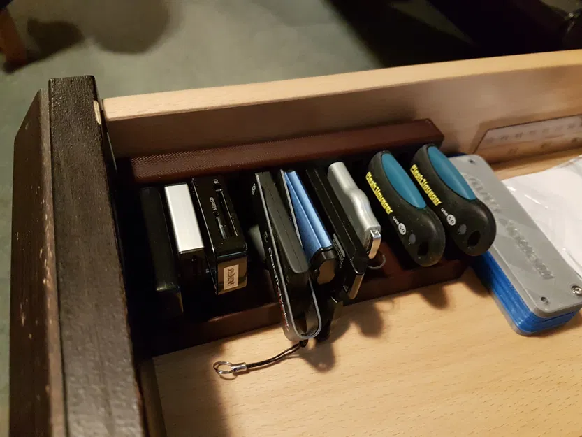 Giá Đỡ USB Ngang - Image 1