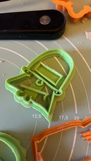 Tytus Bomba - Khuôn Cắt Bánh - Kapitan Bomba - Image 1