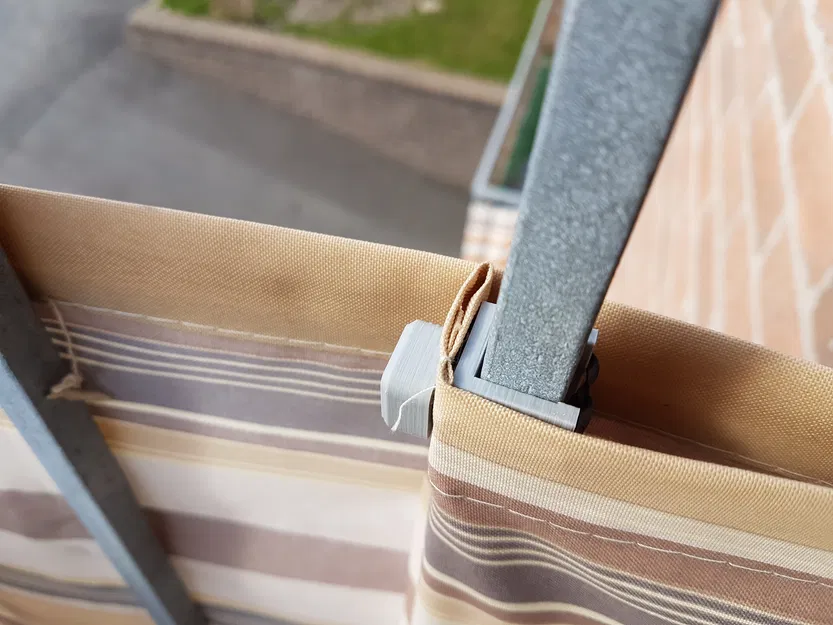 Móc Treo Lưới Che Ban Công - Image 1