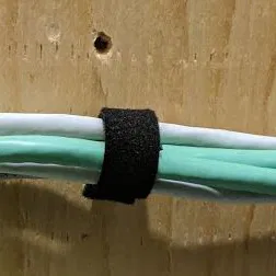 Kẹp Quản Lý Dây Cáp D-Ring Gắn Tường