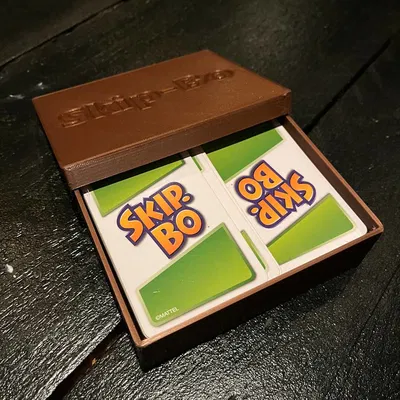 Hộp đựng bộ bài Skip-bo