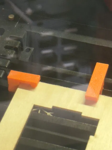 Kẹp Thanh Dao Máy Laser xTool P2 - Image 1