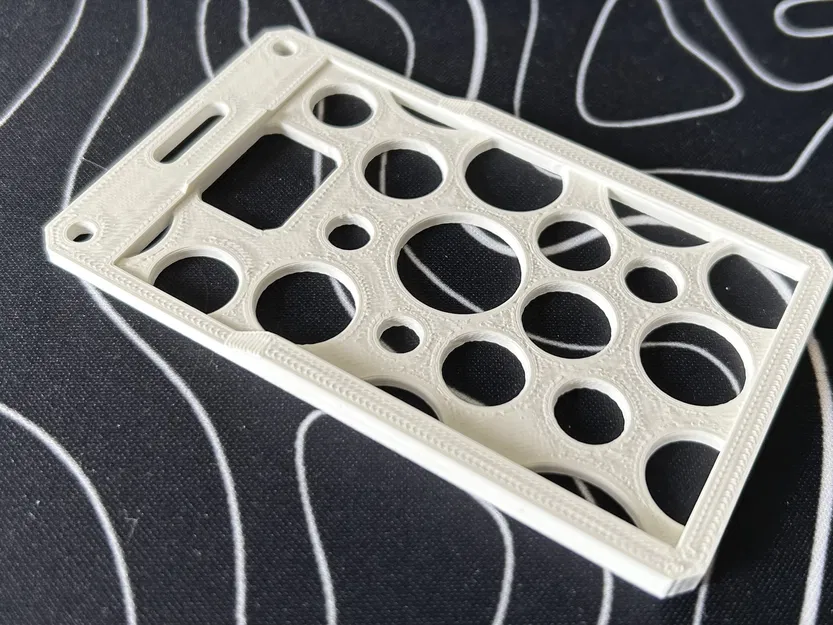 Chân Đựng Thẻ ID - Image 1