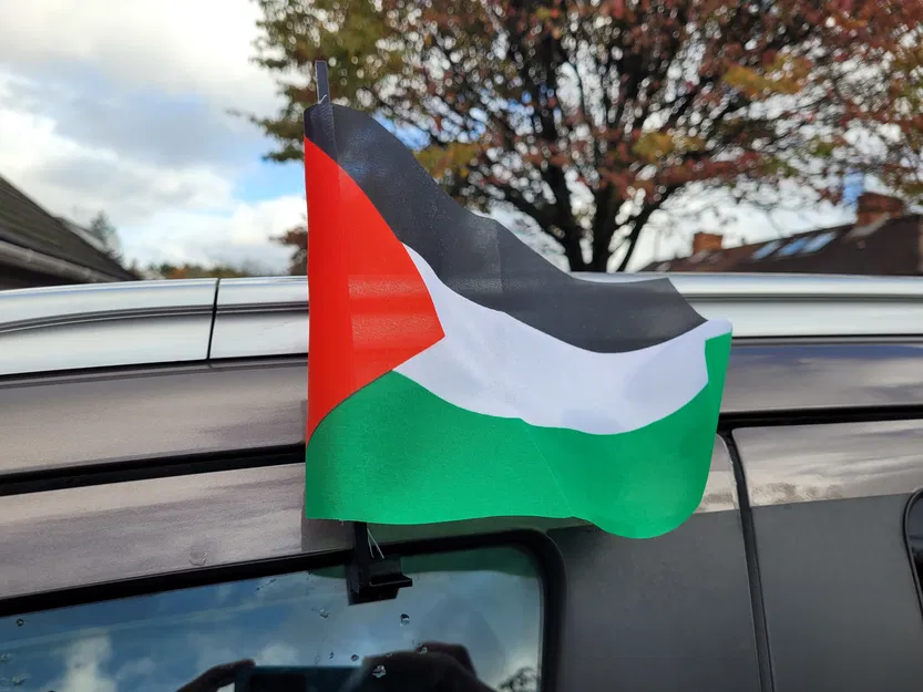 Cột Cờ Gắn Cửa Sổ Xe Hơi - Image 1