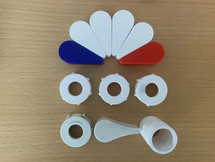 Núm Van Nước RV và Đai Ốc/Nắp - Image 1