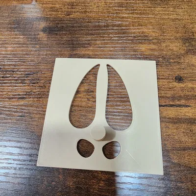 Khuôn vẽ móng nai