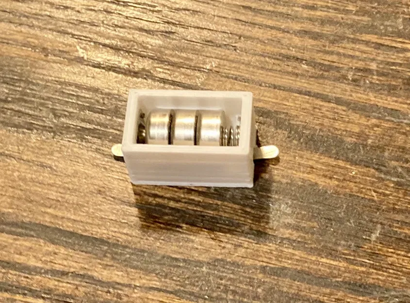 Khay Đựng 3 Pin LR44 - Image 1