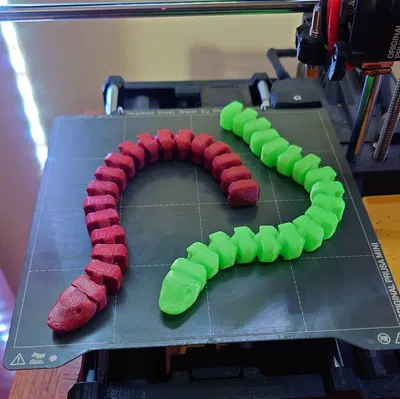 Rắn Khớp Nối Đồ Chơi (Articulated Snake Toy)