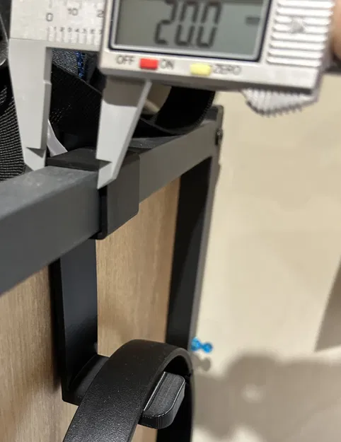 Kệ Tai Nghe Cho Tủ 20 Ly - Image 1