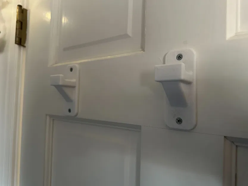 Móc Treo Áo Choàng Tắm Siêu Chắc Chắn - Image 1