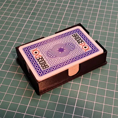 Hộp đựng bài có khay tích hợp