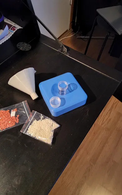 Kệ đựng chai kim cương vẽ tranh. - Image 1