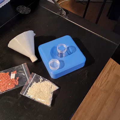 Kệ đựng chai kim cương vẽ tranh.