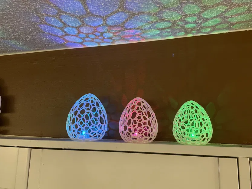Trứng Voronoi Trang Trí Độc Đáo - Image 1