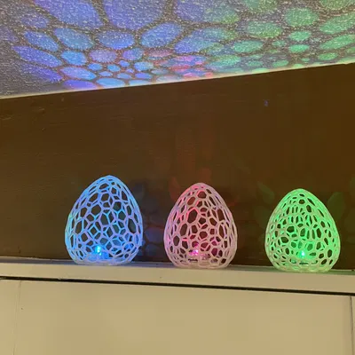 Trứng Voronoi Trang Trí Độc Đáo