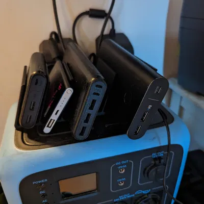 Giá Đỡ Sạc Dự Phòng (Có Mô Hình Gridfinity)