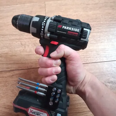 Chân đế giữ 9 mũi khoan Parkside PABSP 20-Li B2