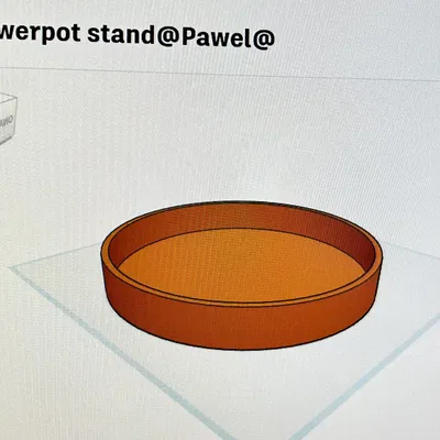 Chân đế chậu hoa của Pawel