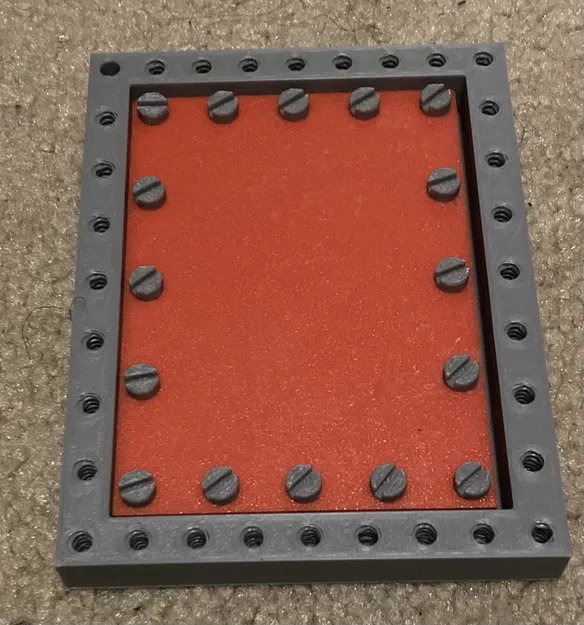 Món Quà Vặn Vẹo - Image 2