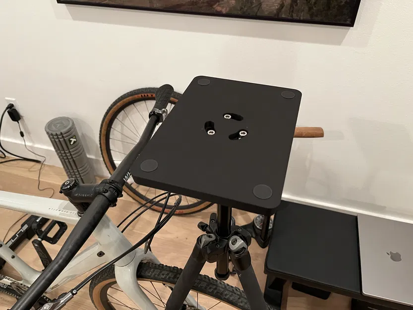 Chân Đế Tripod Cho Laptop, Máy Tính Bảng - Image 1