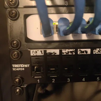 Giá đỡ rack 1U cho Unifi 8 Lite POE (USW-Lite-8-POE)