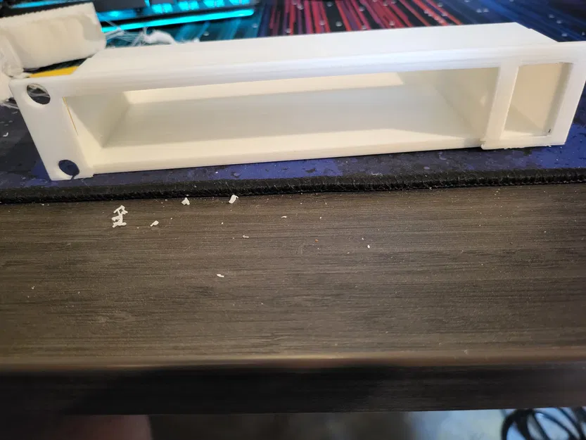 Giá đỡ rack 1U cho Unifi 8 Lite POE (USW-Lite-8-POE) có rãnh đi dây (cần chỉnh sửa) - Image 1