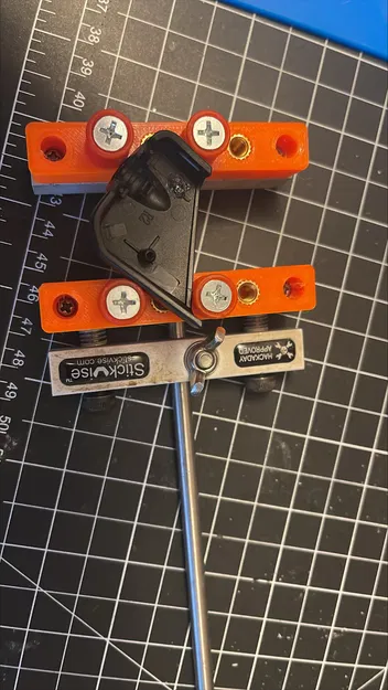 Ngàm Kẹp StickVise Cho Vật Thể Hình Dạng Lạ - Image 1