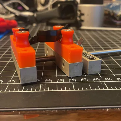 Ngàm Kẹp StickVise Cho Vật Thể Hình Dạng Lạ