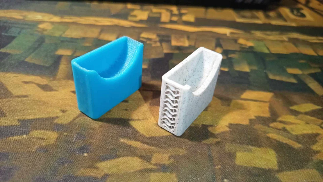 Dụng cụ khui bia bằng nhựa PLA - Image 1