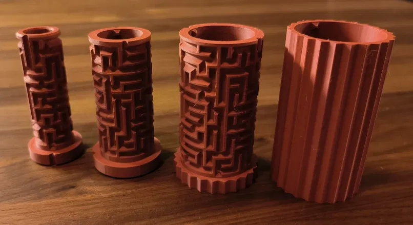 Búp Bê Nga Tháo Ráp Mê Cung REMIX, Hình Dáng Bên Ngoài - Image 1