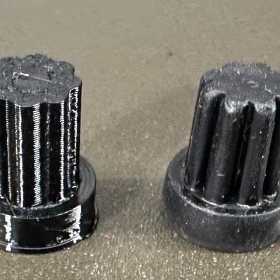 Chân đế máy xay cà phê bị mất... 14mm x 9mm có đế 4mm