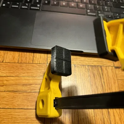 Chân Cao Su Thay Thế Cho Kẹp DeWalt