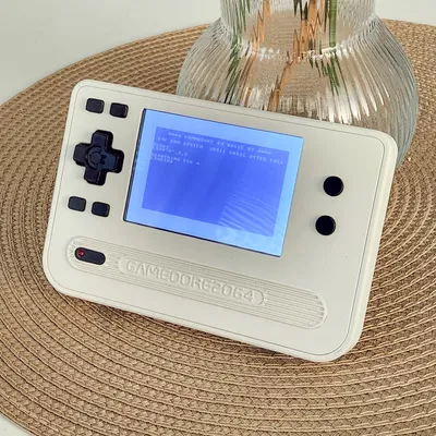 Gamedore 2064: Máy chơi game cầm tay "hàng thửa" chạy Raspberry Pi