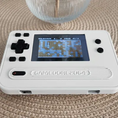 Gamedore 2064: Máy chơi game cầm tay "hàng thửa" chạy Raspberry Pi